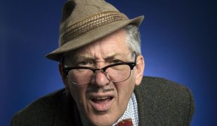 Count Arthur Strong